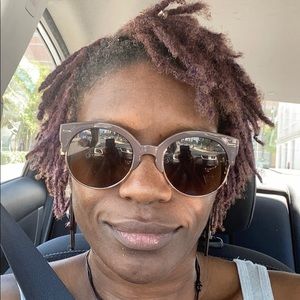 Meet your Posher, Leola